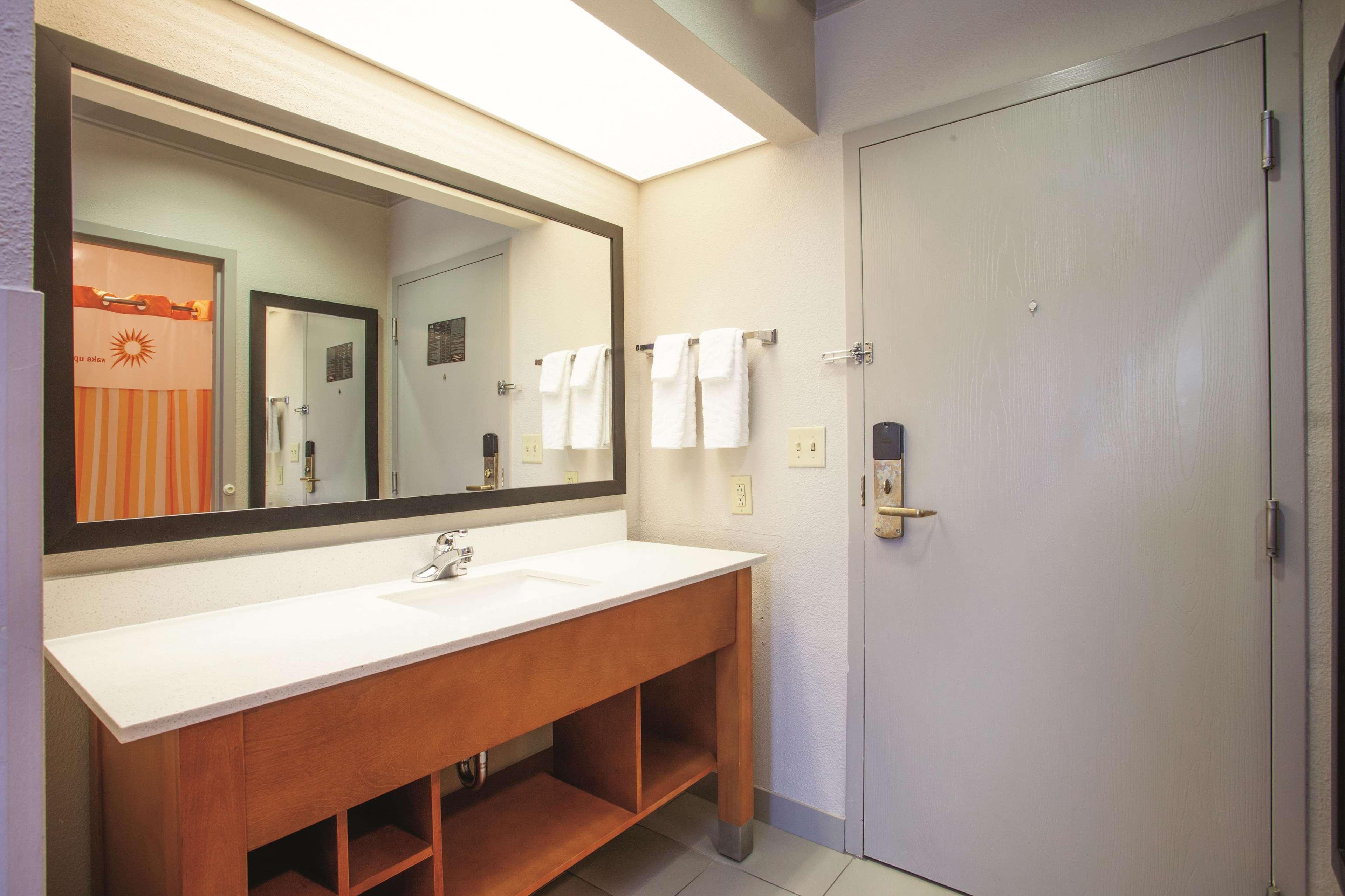 La Quinta By Wyndham Jackson Airport Hotel 3*