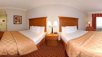 La Quinta By Wyndham Jackson Airport Hotel 3*