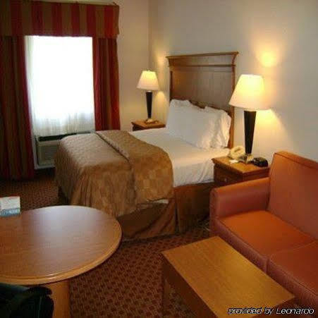 La Quinta By Wyndham Jackson Airport Hotel 3*